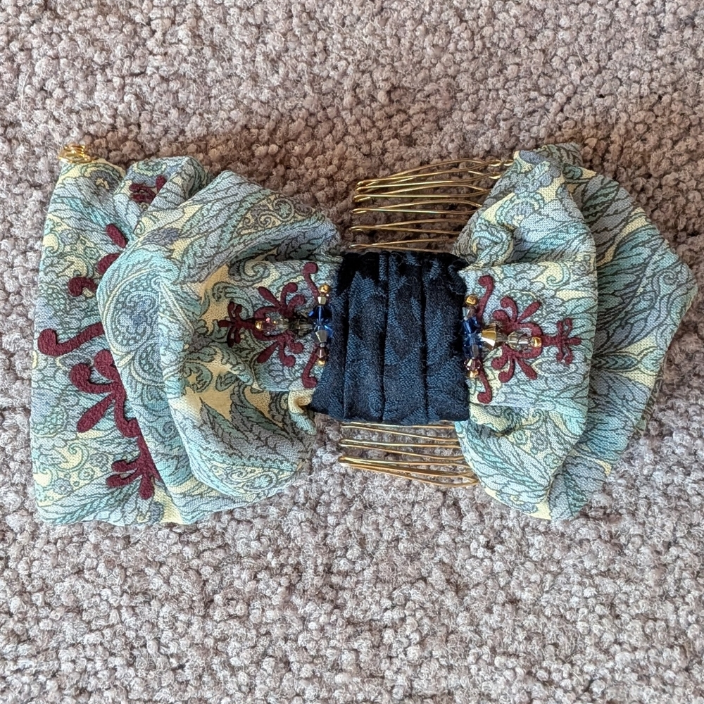 Hair Accessory - Picture 1 of 9